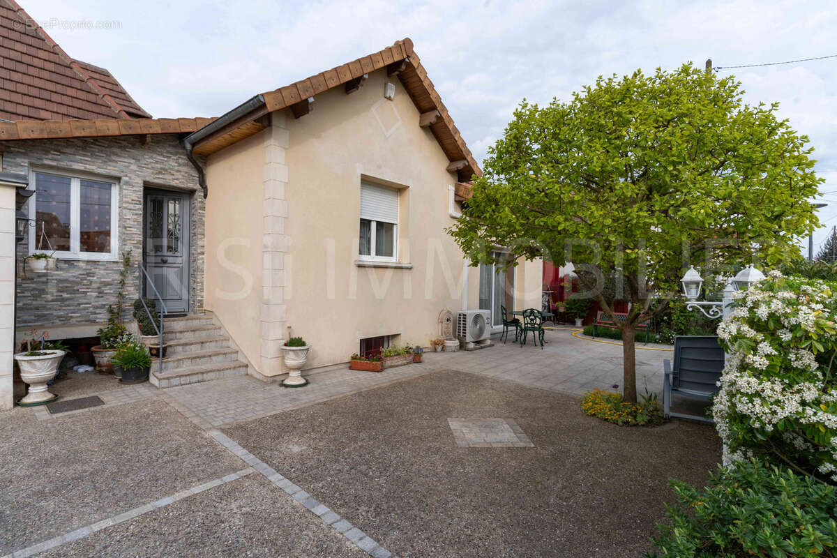 Maison à CORMEILLES-EN-PARISIS