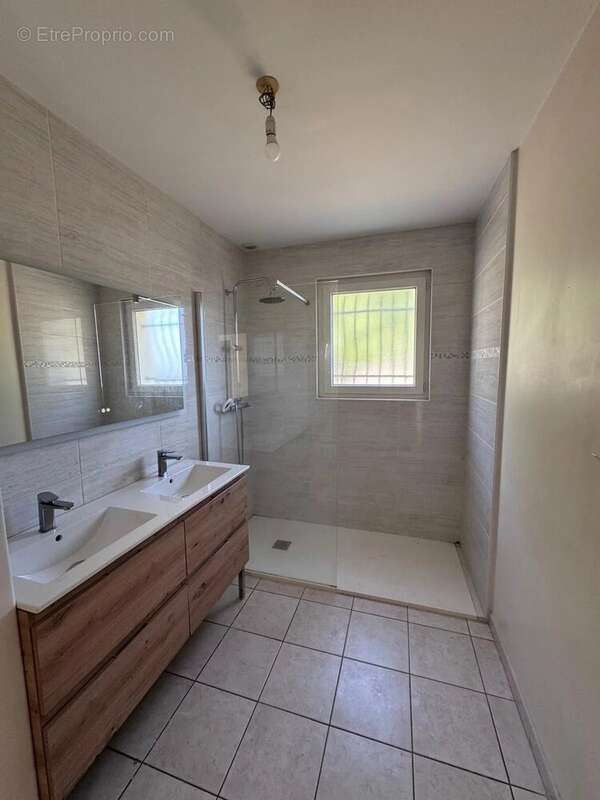 Maison T4 de plain-pied 95 m² - photo 7