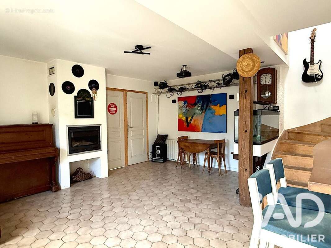 Photo 2 - Maison à HOUDAN