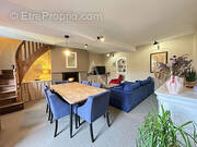 Maison à AMBRIERES-LES-VALLEES