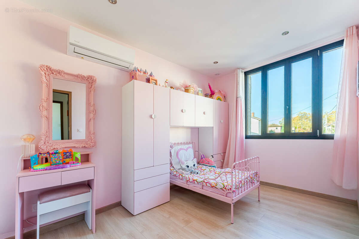 Maison à VILLEURBANNE