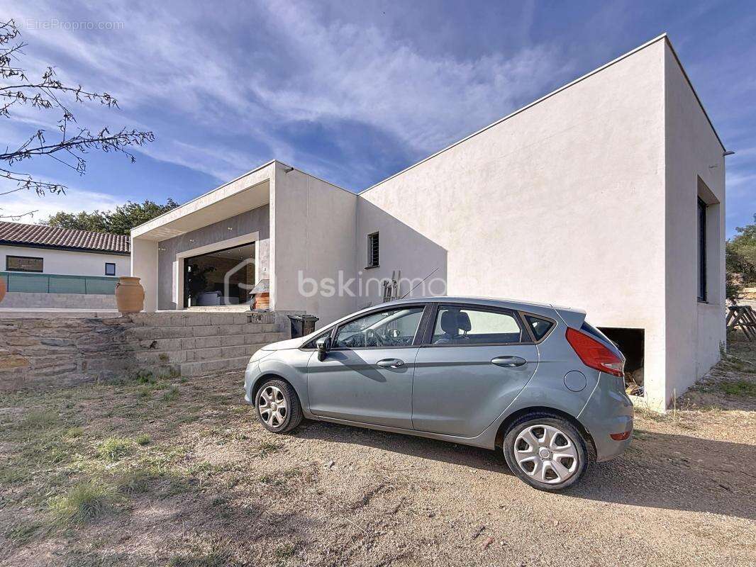 Maison à SAINT-JEAN-DE-LA-BLAQUIERE