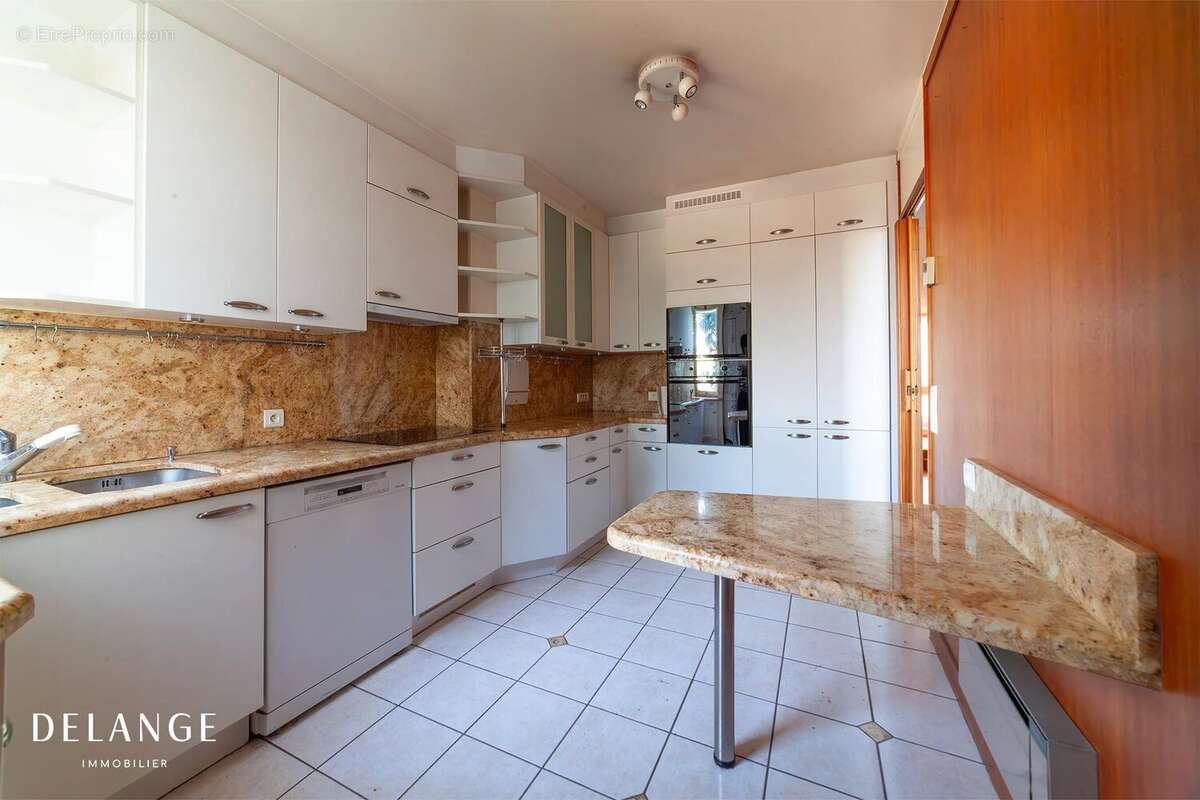 Appartement à IVRY-SUR-SEINE