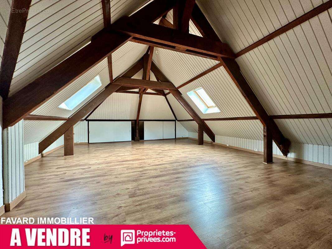 Grande maison familiale 238 m² - 7 chambres - jardin & garages - Brive-la-Gaillarde - photo 13