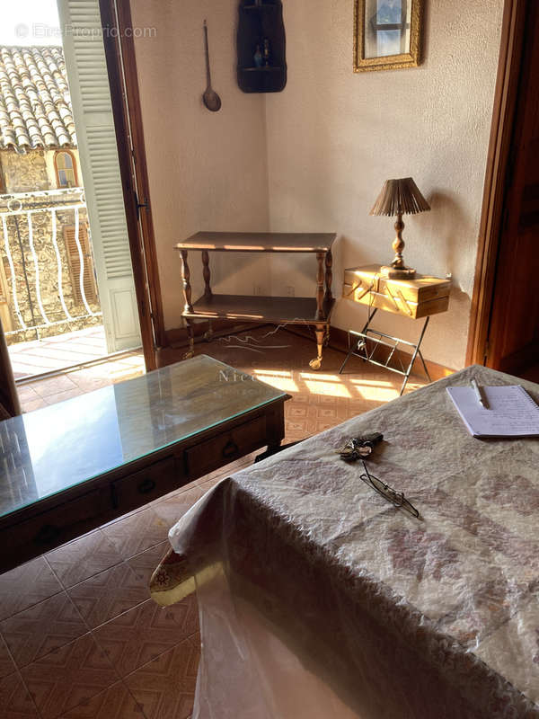 Appartement à CLANS