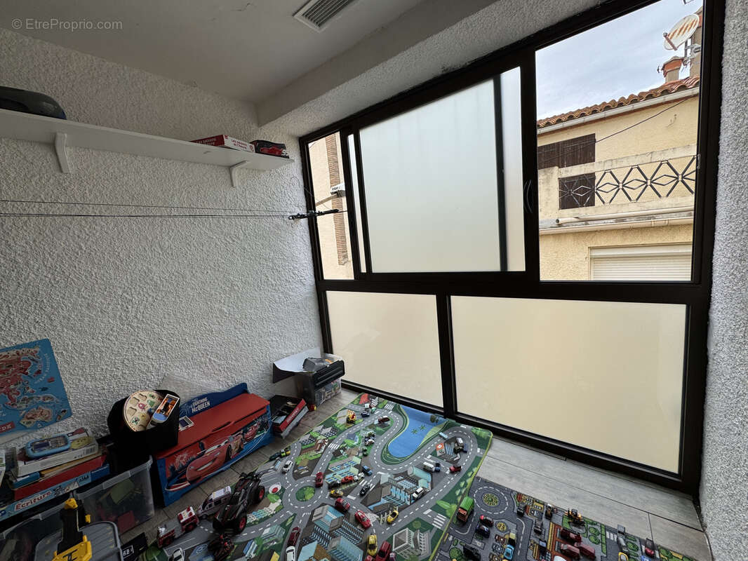 Maison à SAINT-LAURENT-DE-LA-SALANQUE