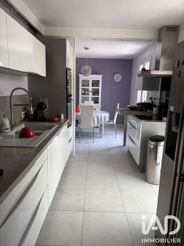 Maison 183 m² à Saint-Paul  - photo 8