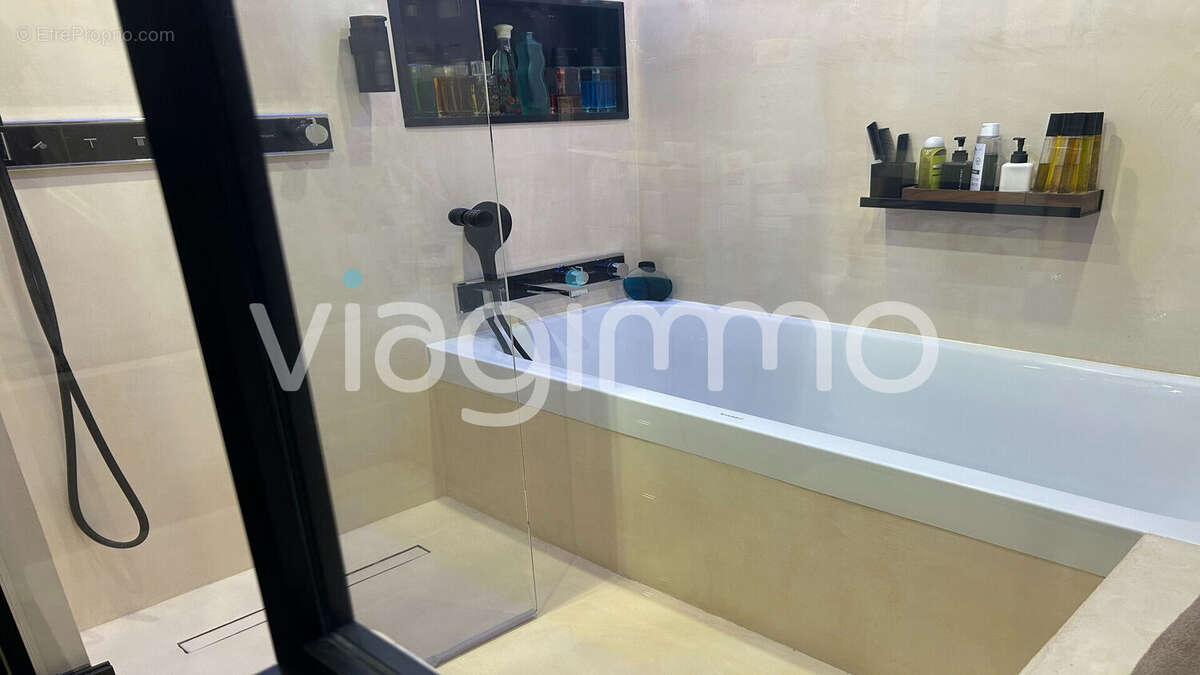 Appartement à MARSEILLE-7E