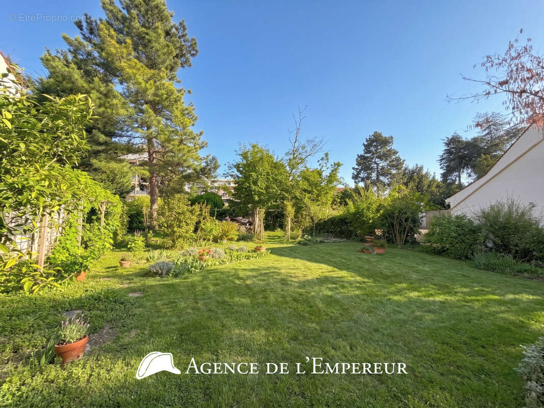 Maison 175 m2 - Parcelle 584 m2 - 6 chambres - Châtaigneraie/Richelieu - photo 2