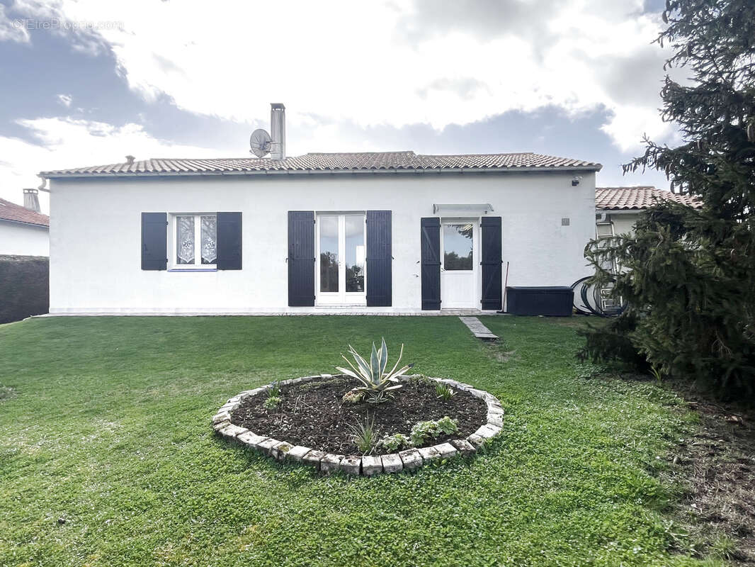 Maison à MESCHERS-SUR-GIRONDE