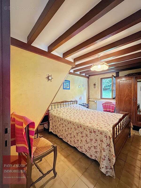 Maison à SAINT-PIERRE-SUR-DIVES