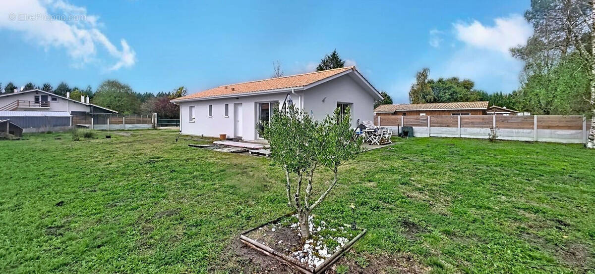 Maison à LUGOS