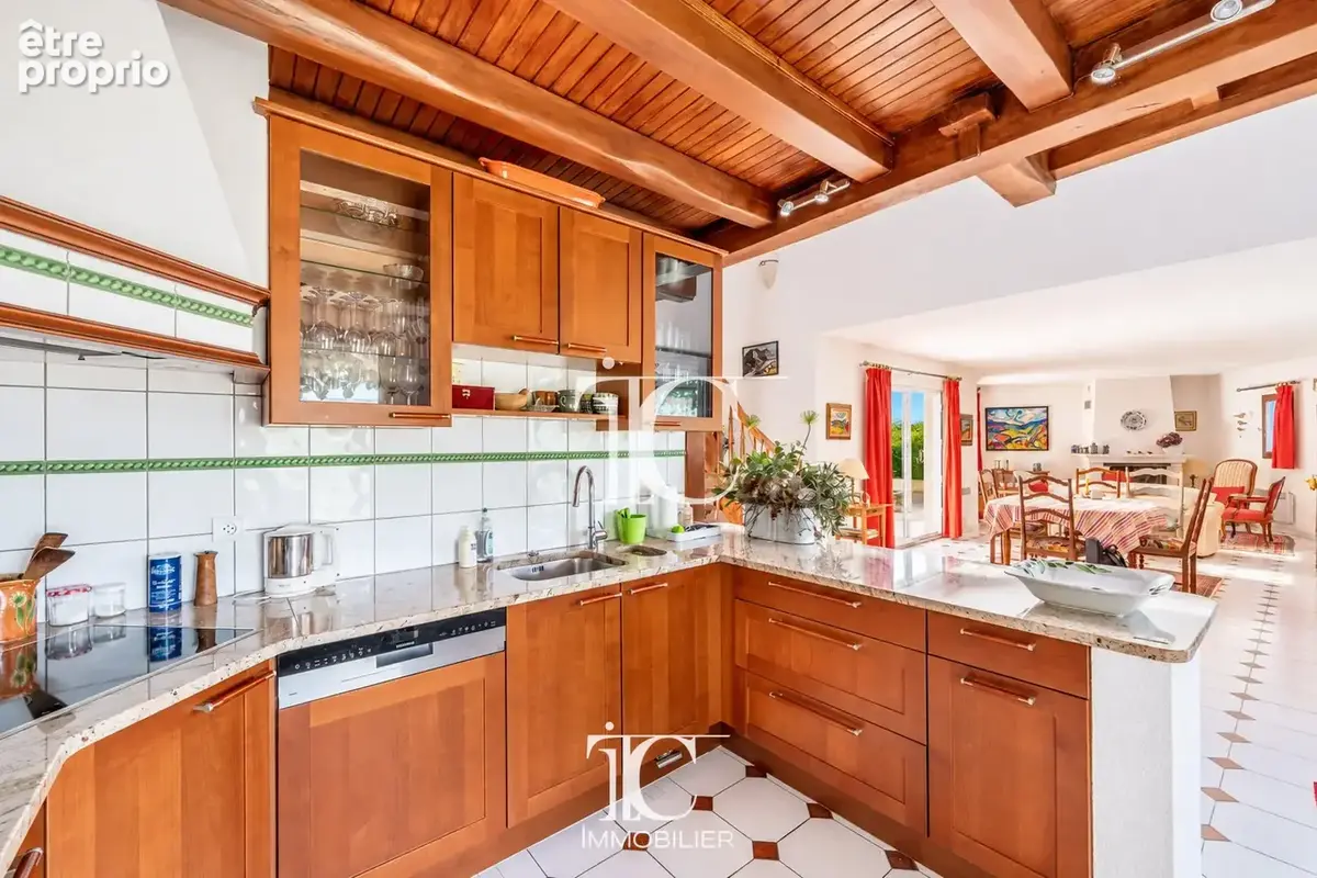 Les vans - villa de plain pied 146m²,secteur calme et verdoyant, 5825m² de terrain, piscine. - photo 11