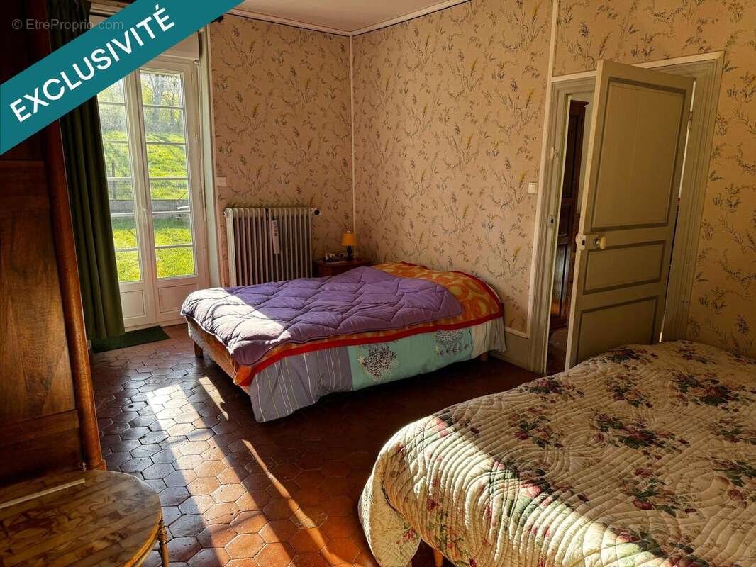 Maison 110 m² à Saint-Sernin-Du-Plain  - photo 3