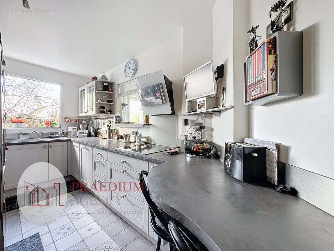Appartement à MONTROUGE