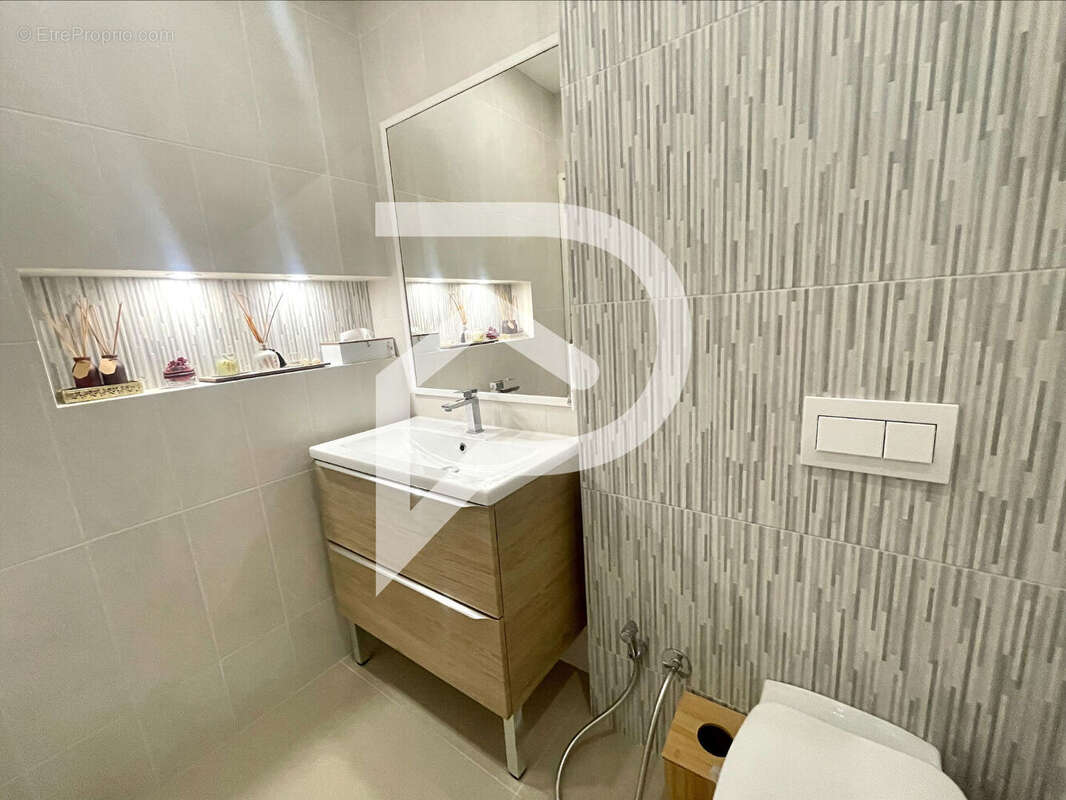 Commerce à LA SEYNE-SUR-MER