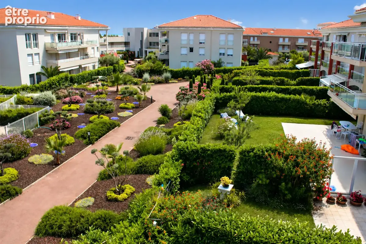 Appartement à vendre 2 pièces, terrase, cave et garage ANTIBES (06) - photo 10