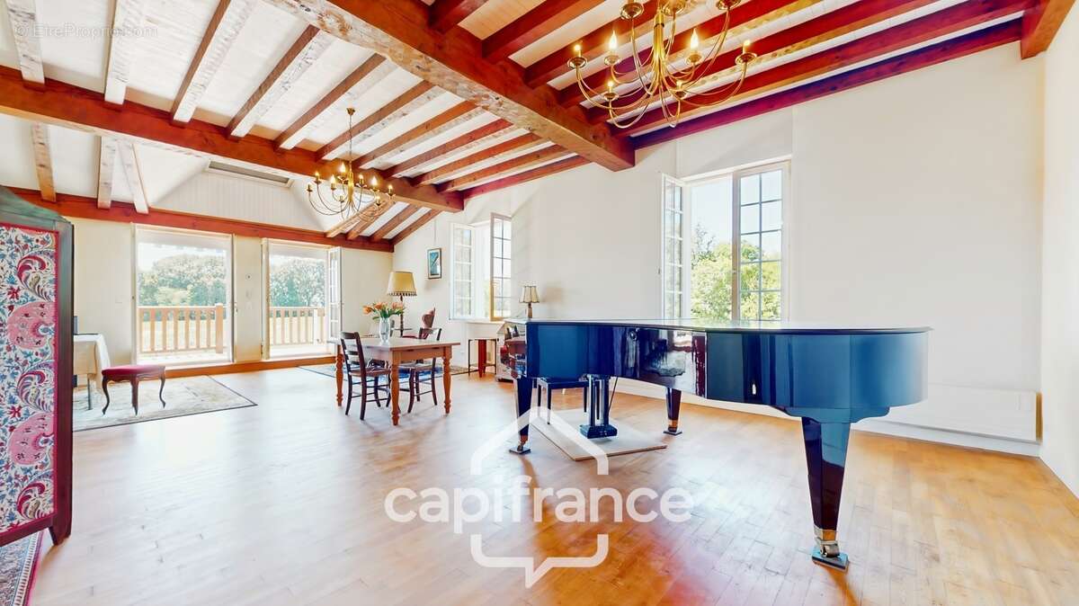Maison de maître de caractère sur 6ha de terrain - photo 8