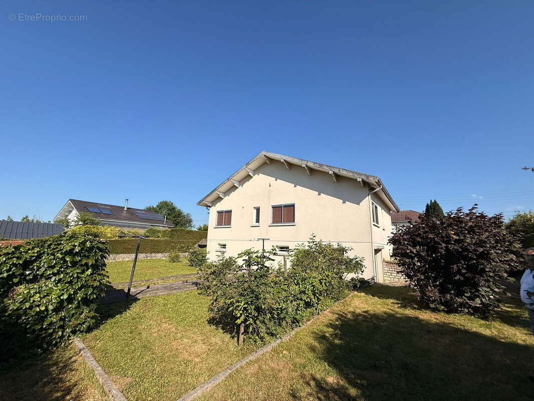 Maison à L'ISLE-SUR-LE-DOUBS