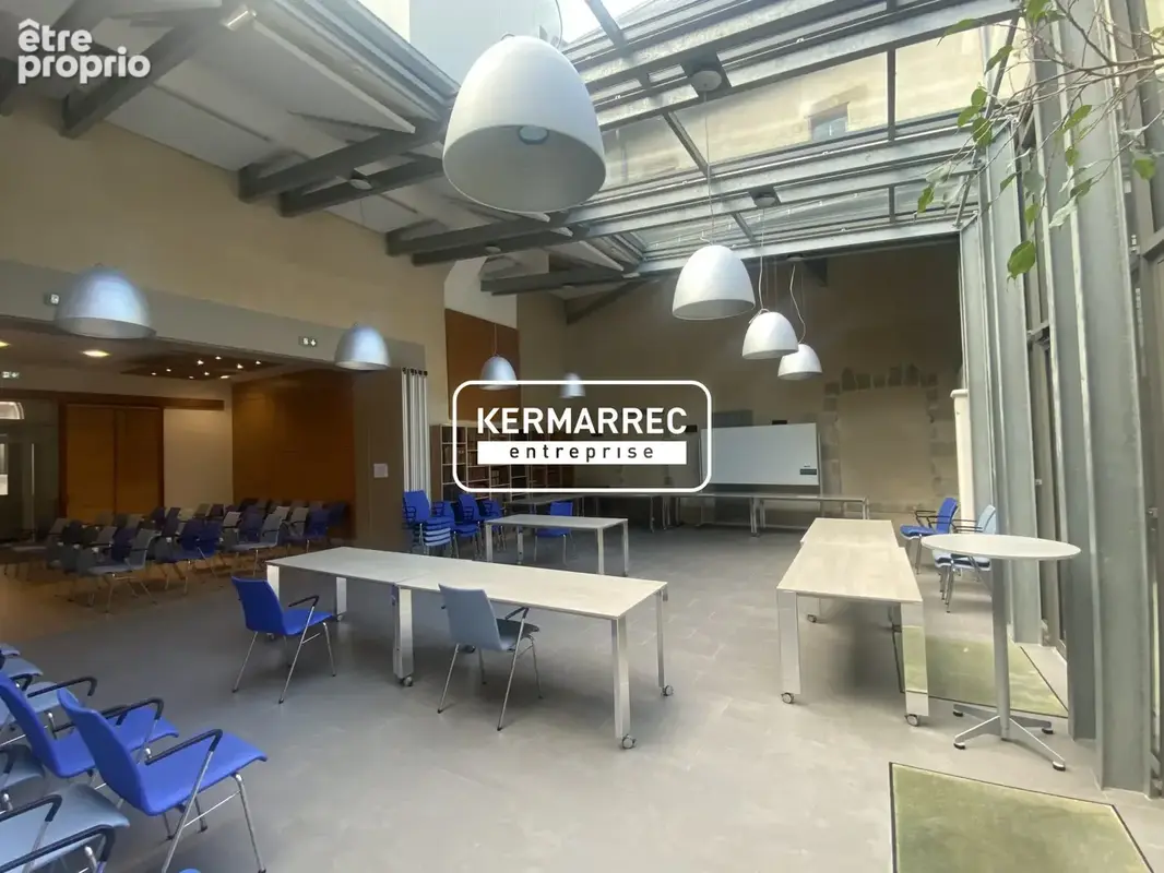 Commerce 741 m² à Rennes  - photo 4