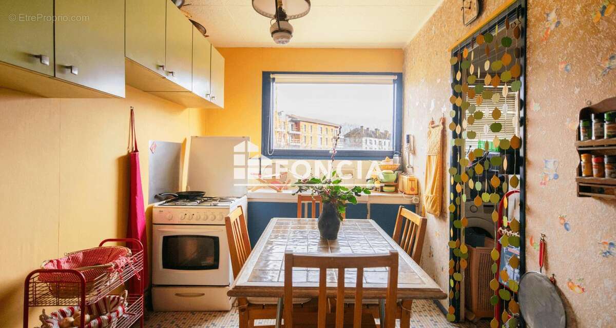 Appartement à FLEURY-LES-AUBRAIS