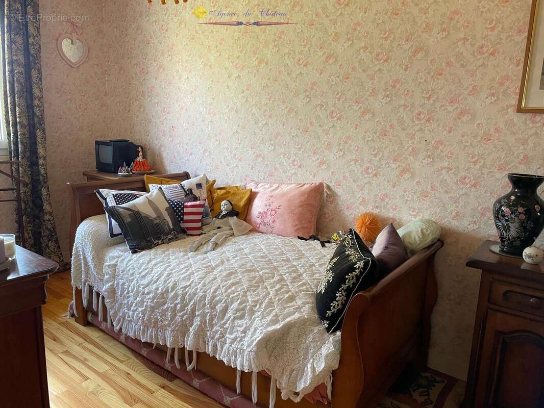 n°11 - Maison à LA CLAYETTE