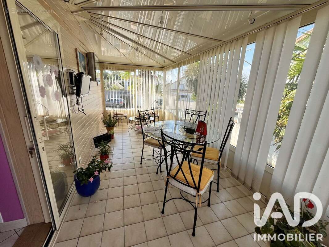 Maison 106 m² à La Copechagniere  - photo 5