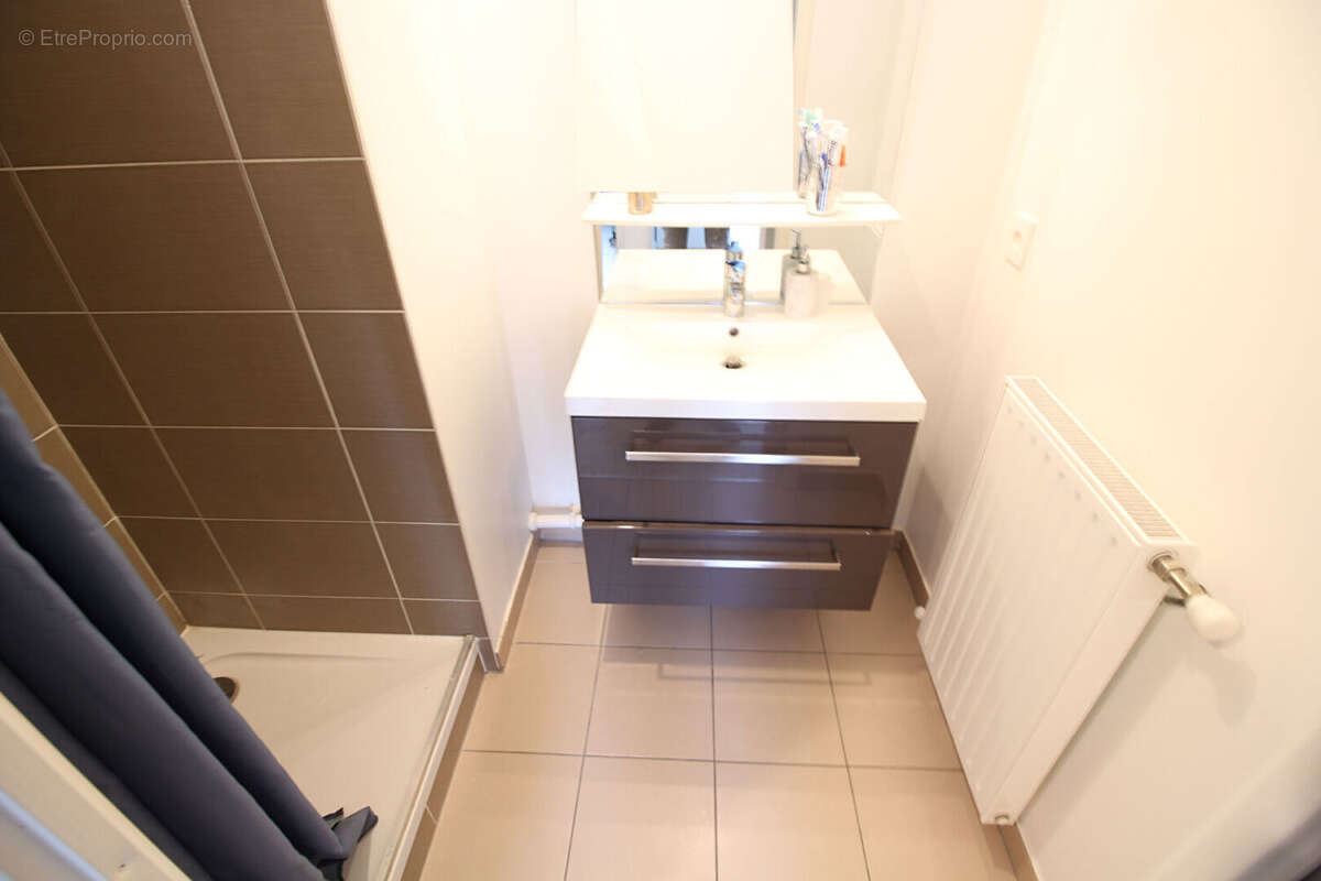 Appartement à SARTROUVILLE