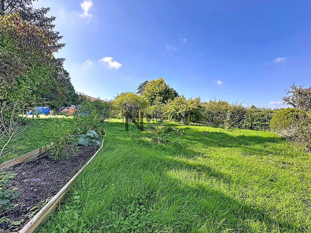 Maison à NEUFCHATEAU