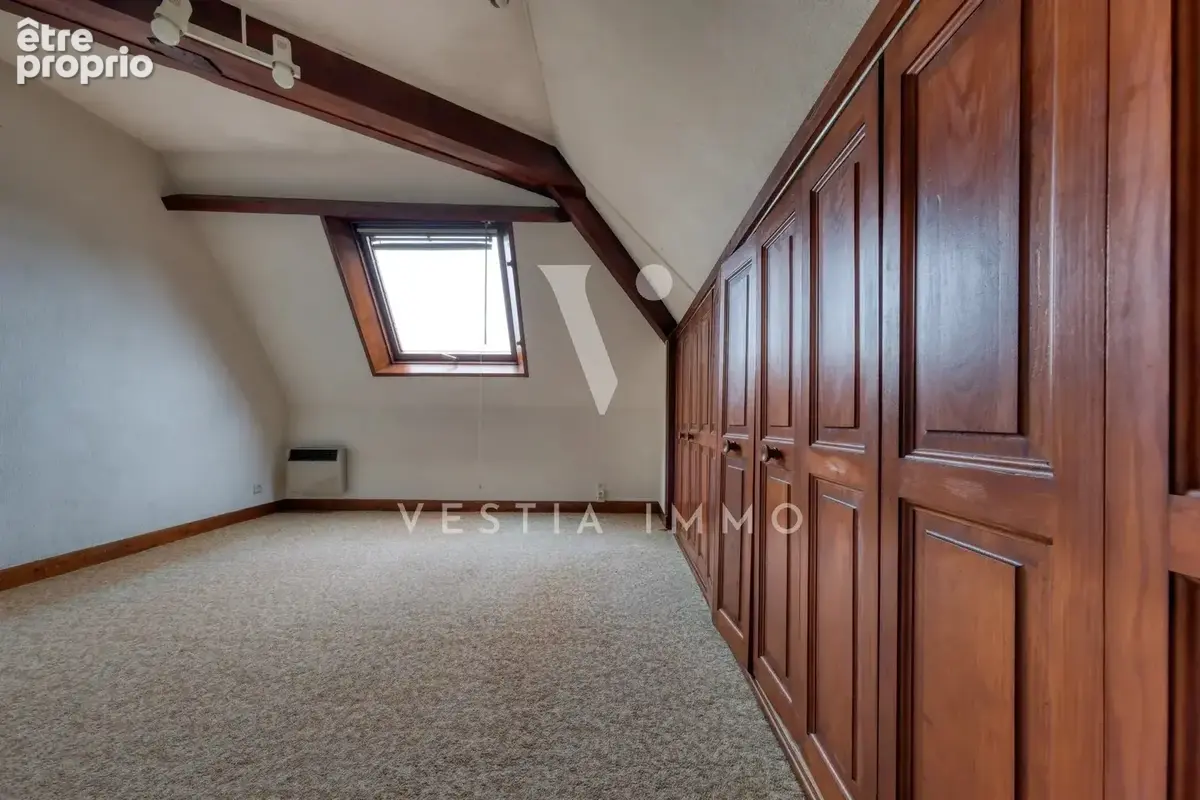 EST ST-ARNOULT-EN-Y - Maison à rénover 137 m² 5 CH -Terrain 1 032 m² proche DPE D - photo 14