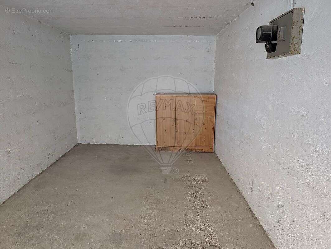 Parking à MARSEILLE-4E