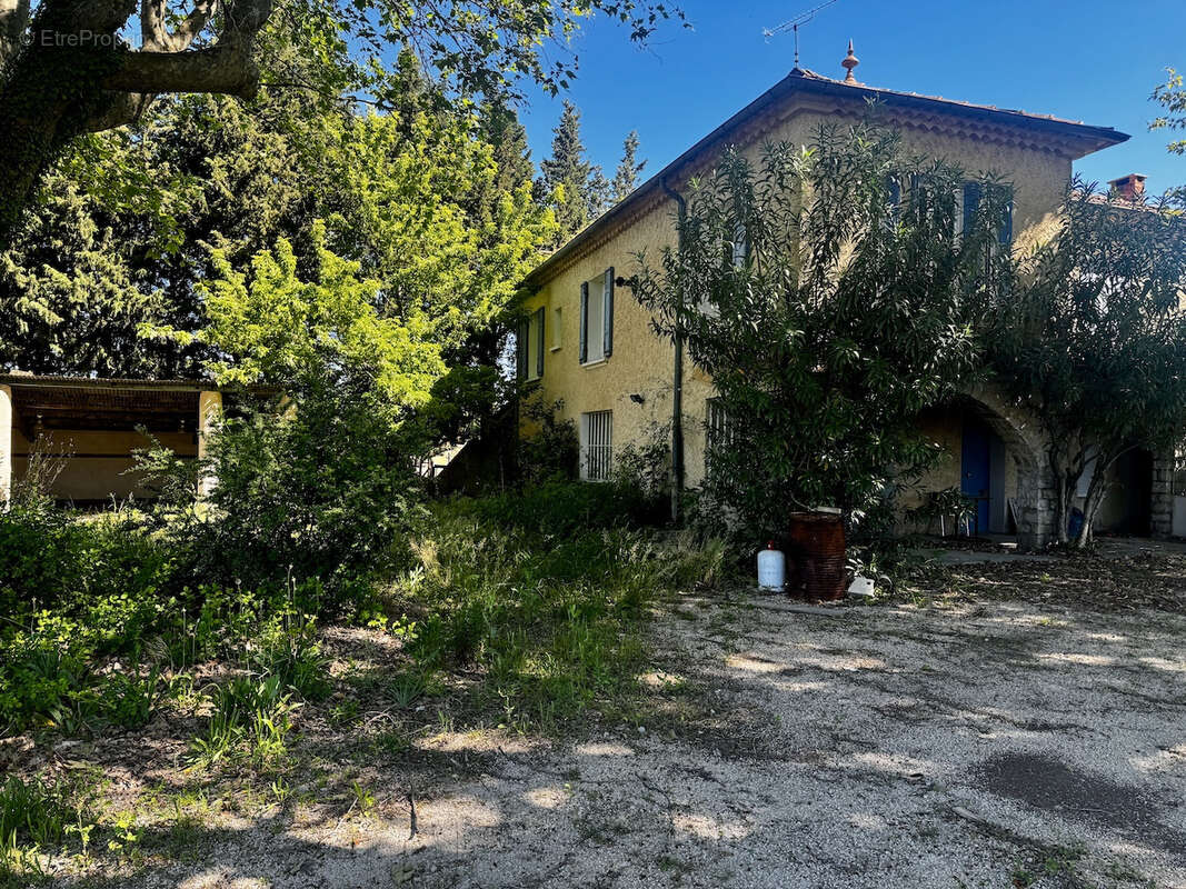 Maison à JONQUIERES