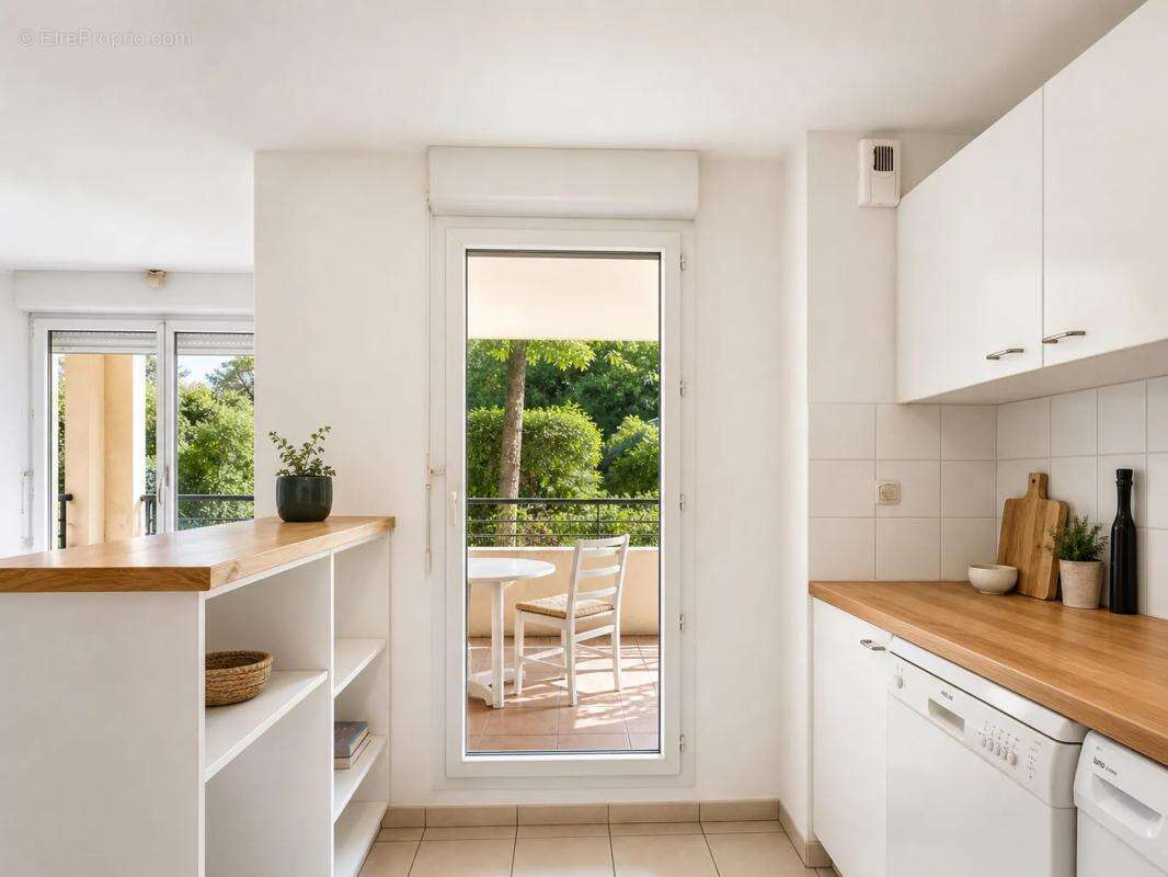 T3 avec terrasse et parking – Investissement locatif sécurisé à - photo 3