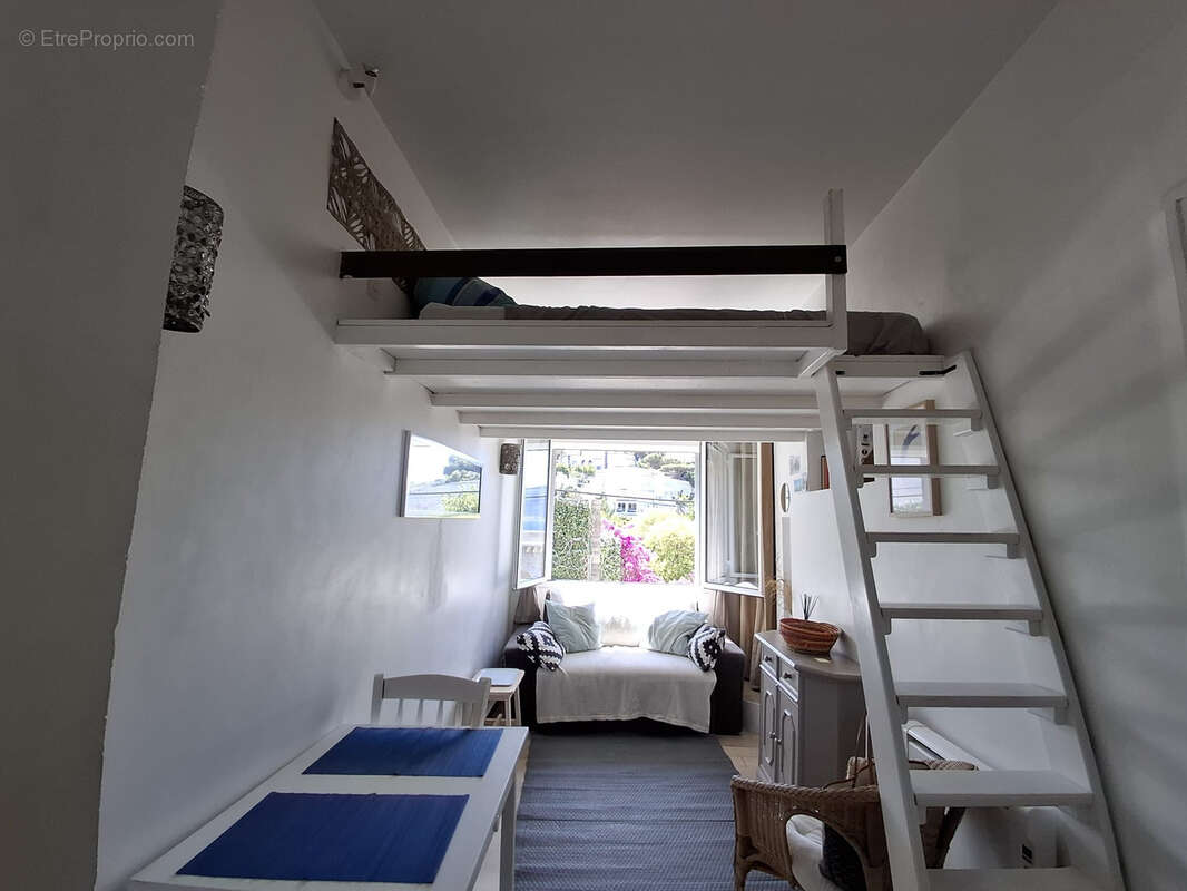 Appartement à MARSEILLE-7E