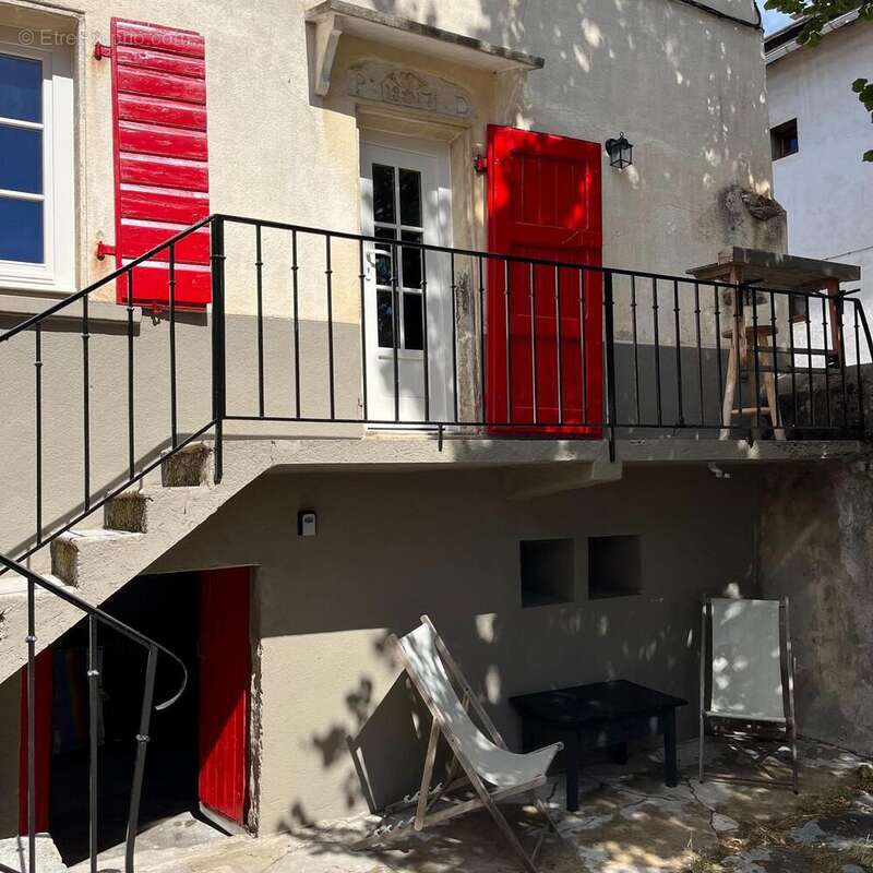 Maison 140 m² à Formigueres  - photo 2
