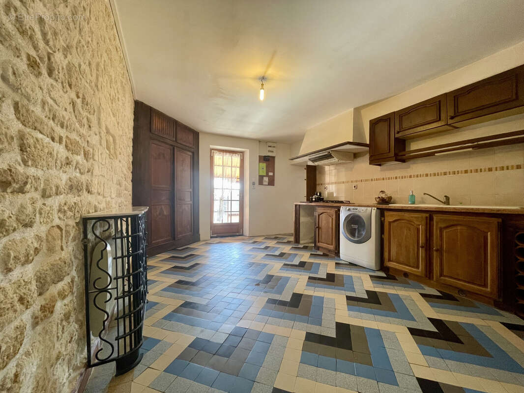 Maison à SAINT-SAVINIEN