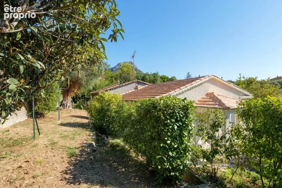 Vence – Villa à pied du centre avec permis purgé pour 319 m² de surface de plancher - photo 6