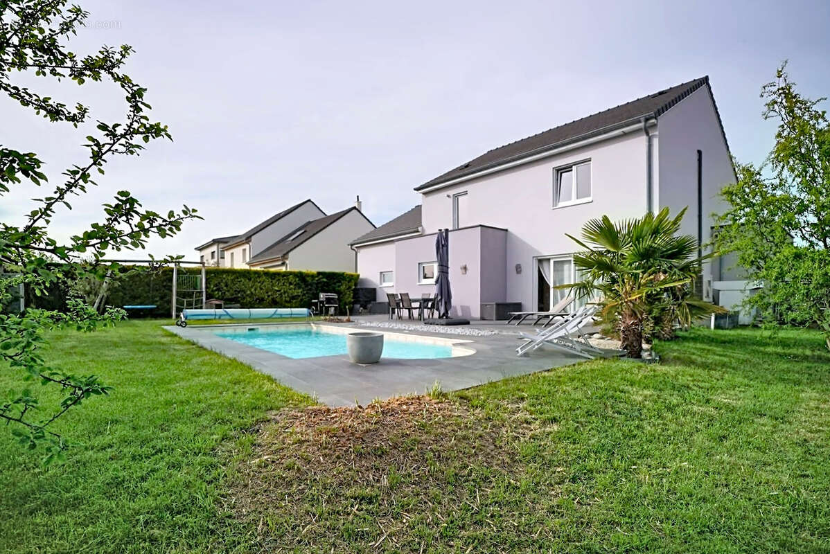 Maison à COURCELLES-SUR-NIED