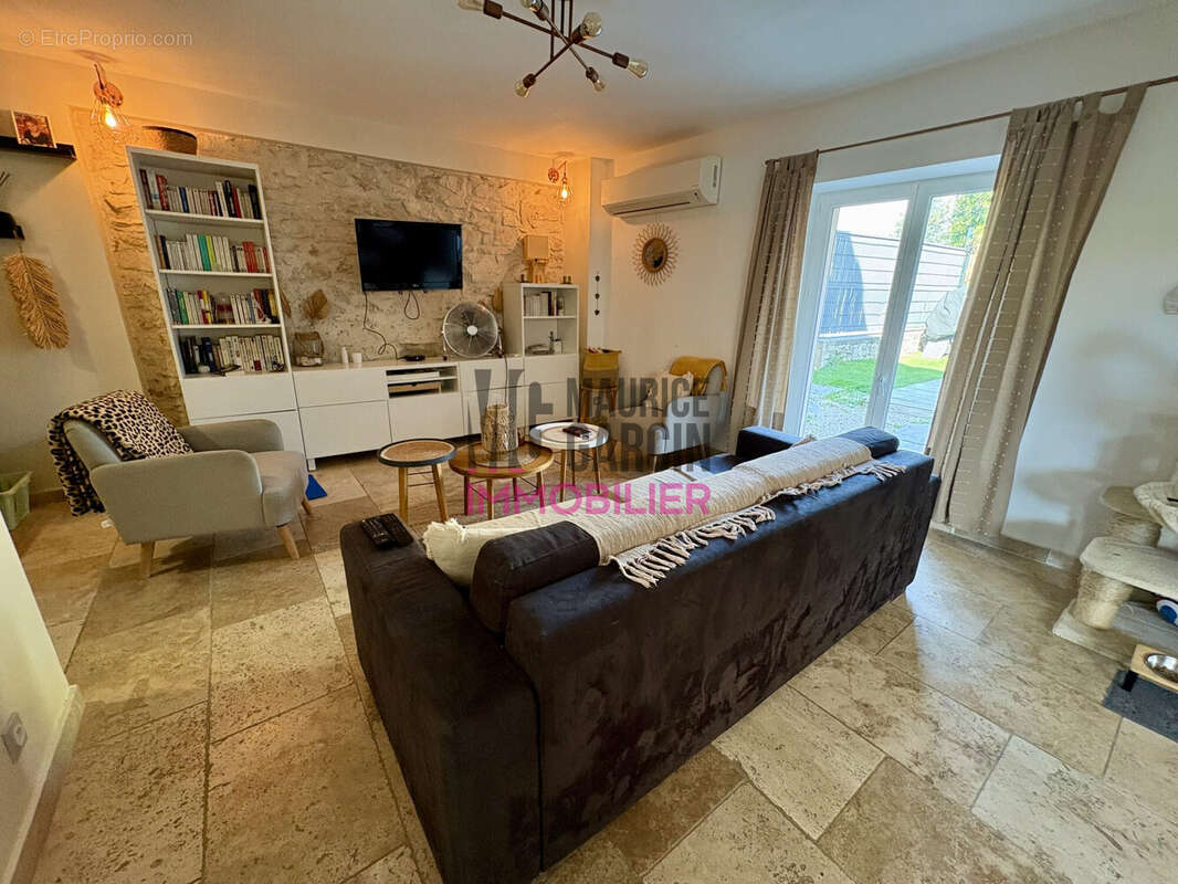Maison 128 m² à Saint-Didier  - photo 2