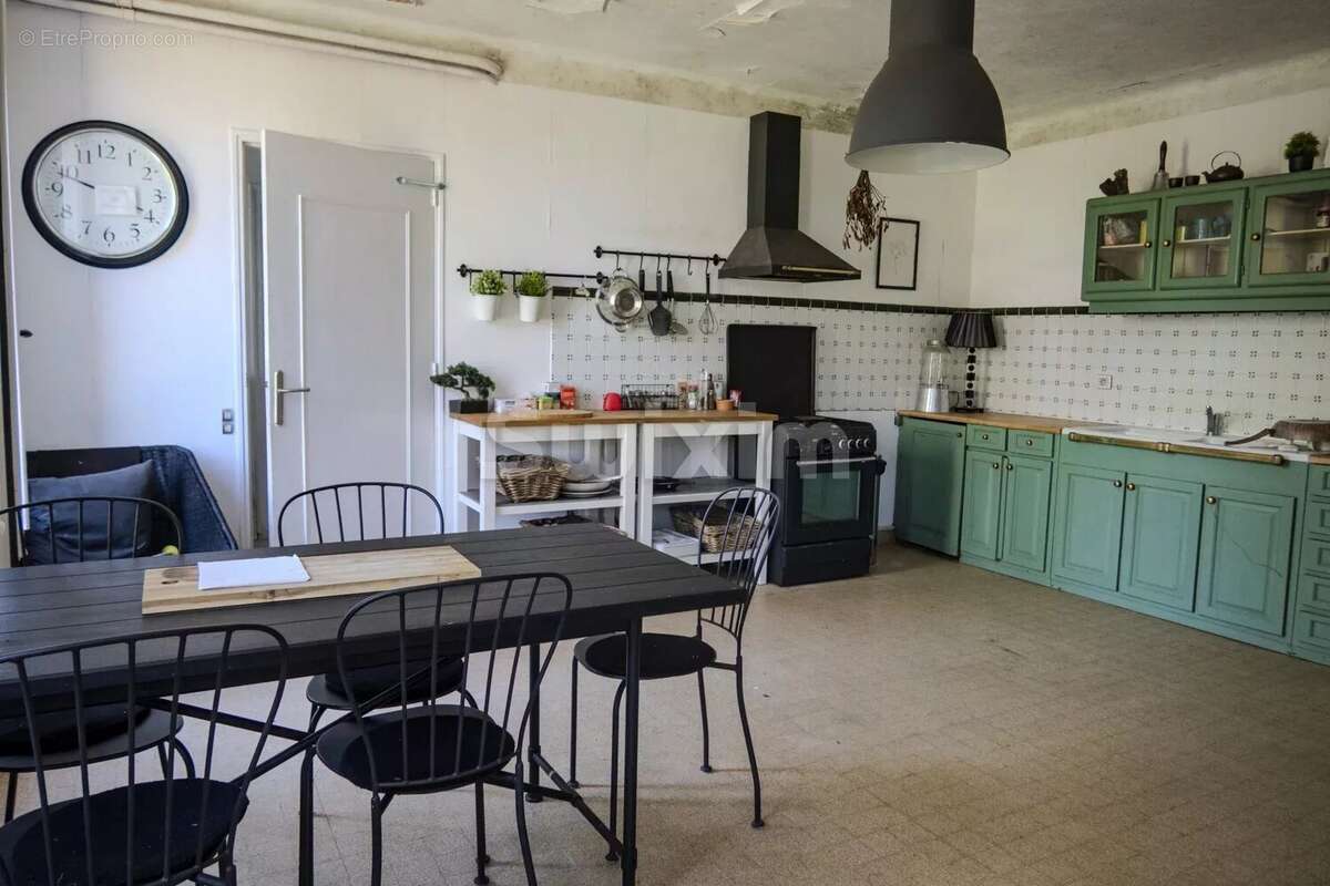 Maison à LES MAILLYS