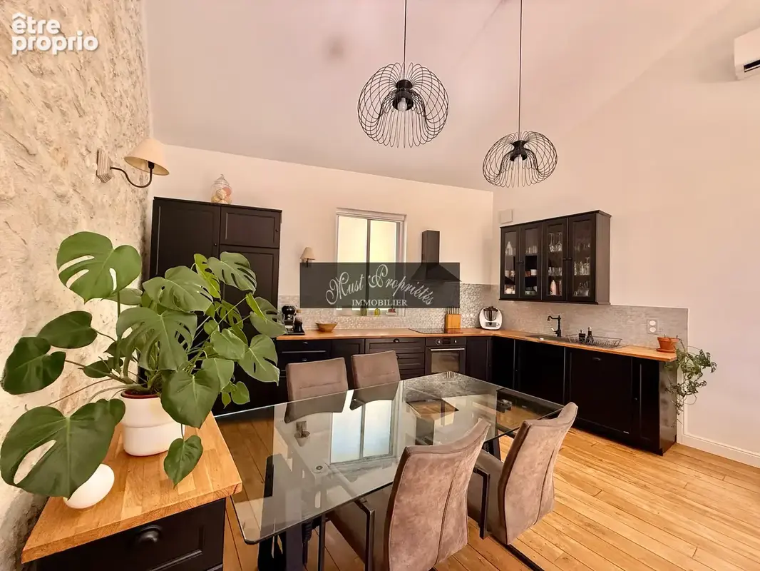 Maison vigneronne de 220 m2 avec vue sur la clape. - photo 1