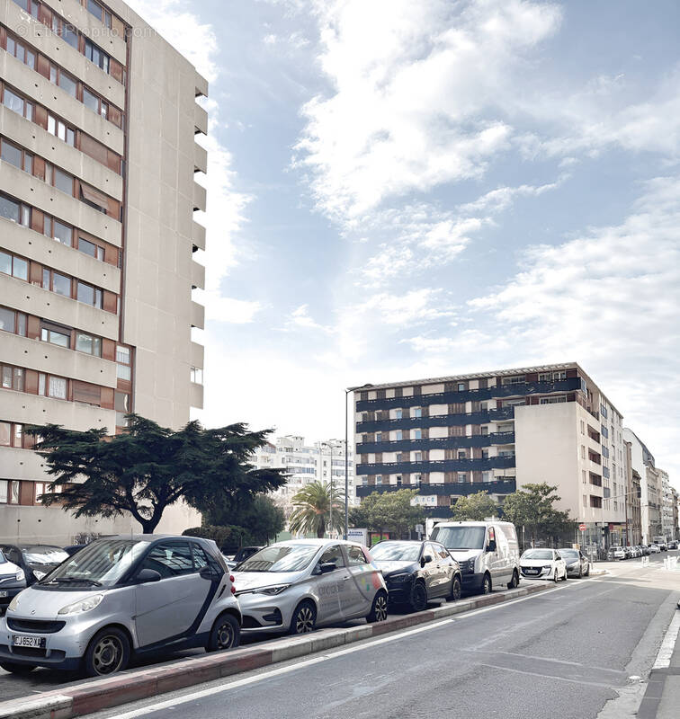 Appartement à MARSEILLE-6E