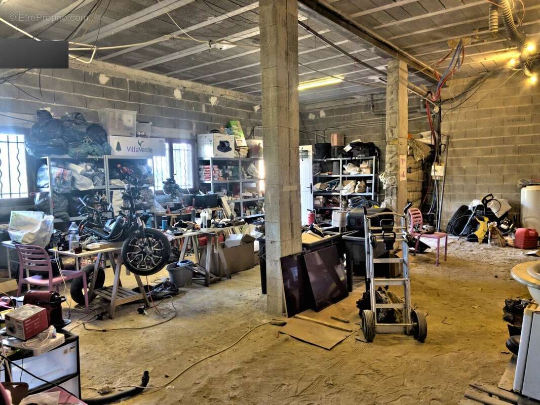 Maison à SAINT-LAURENT-DU-VAR