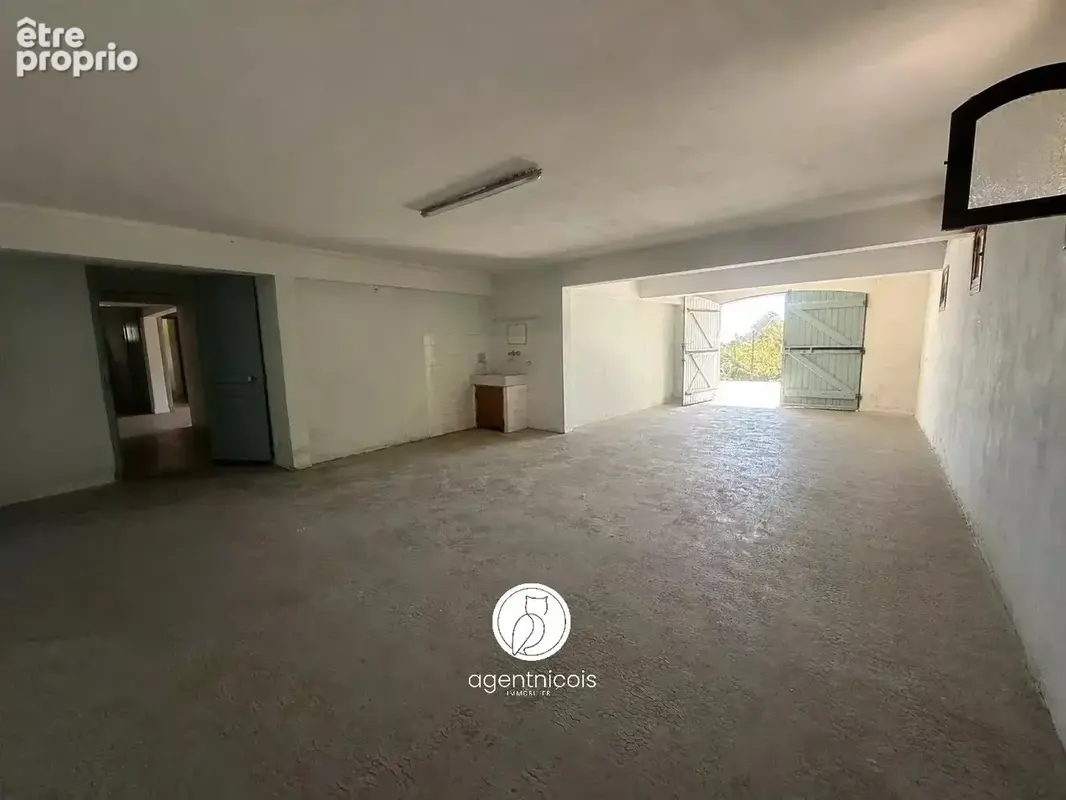 La gaude // village : rez-de-villa / 181 m², / plein sud / jardin 300 m², / à rénover / 2 parkings / pas de charges - photo 4