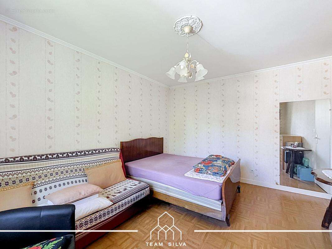 Maison 110 m² à Communay  - photo 27