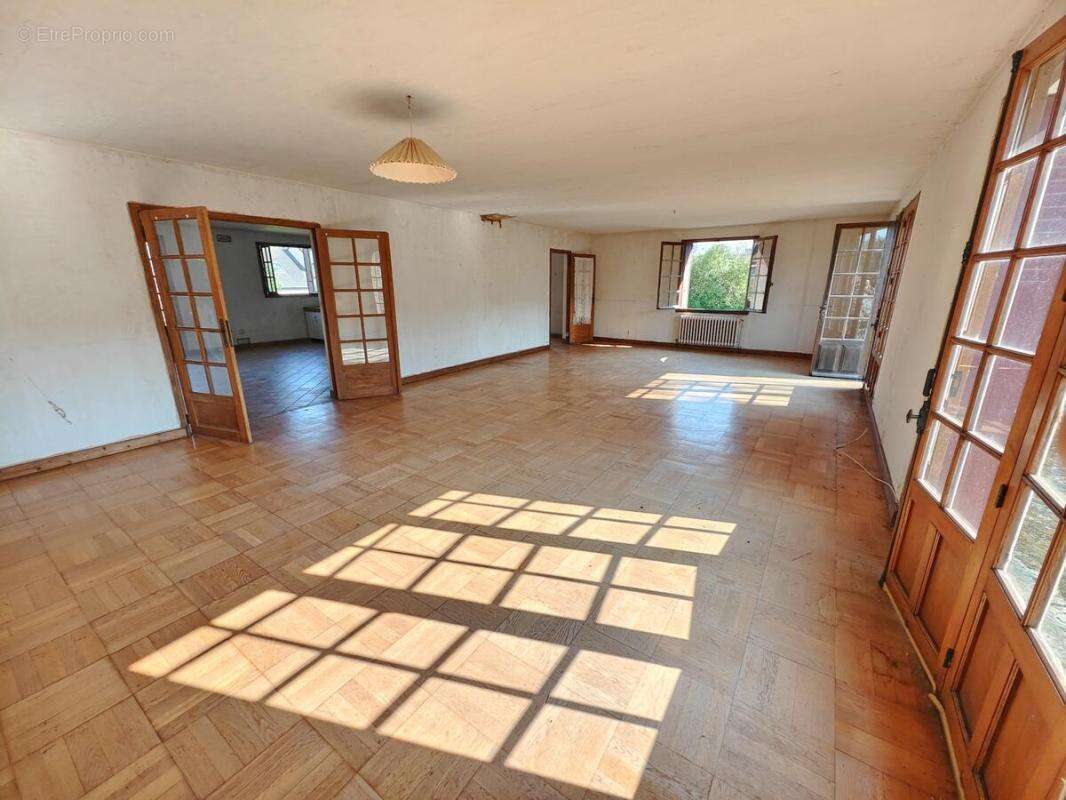 Maison à GARENNES-SUR-EURE