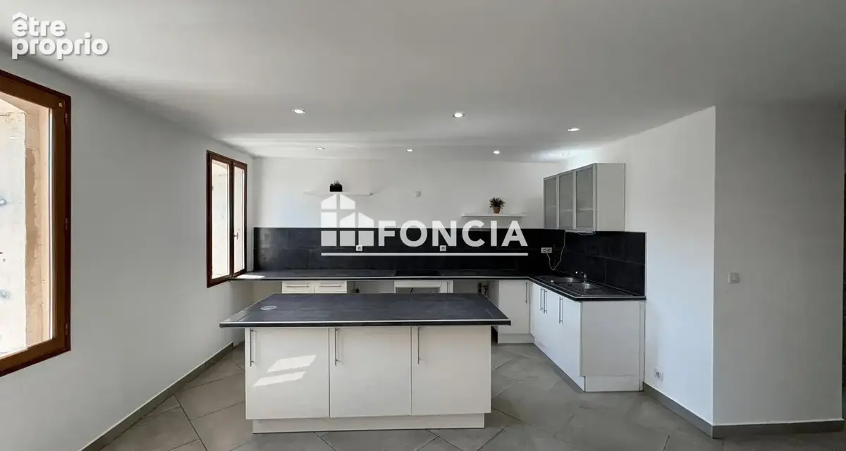 Appartement T4 de 103 m² avec climatisation au 1er étage centre-ville - photo 2
