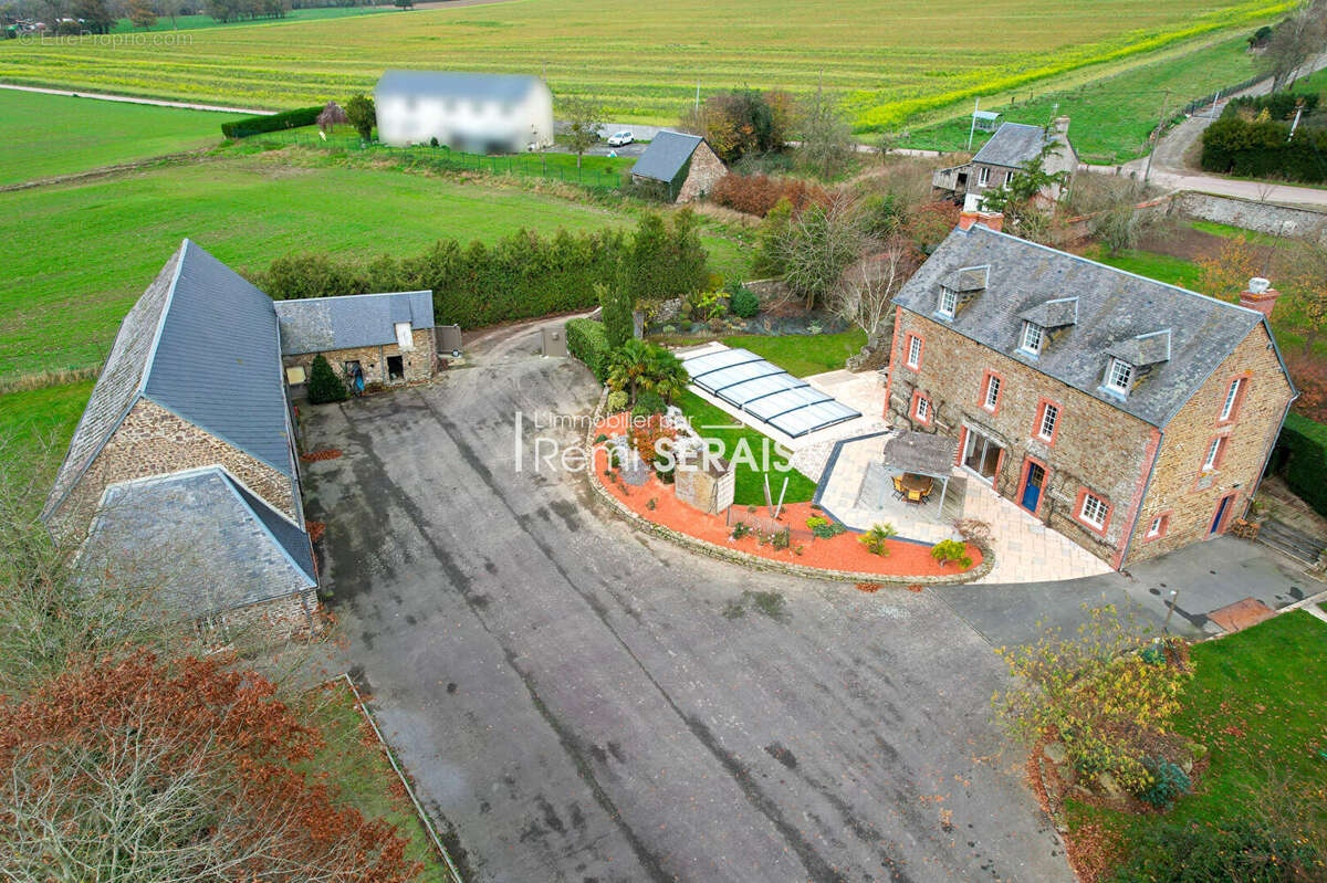 À vendre - Maison de caractère avec piscine et dépendance à Clécy, au coeur de la Suisse Normande - photo 17