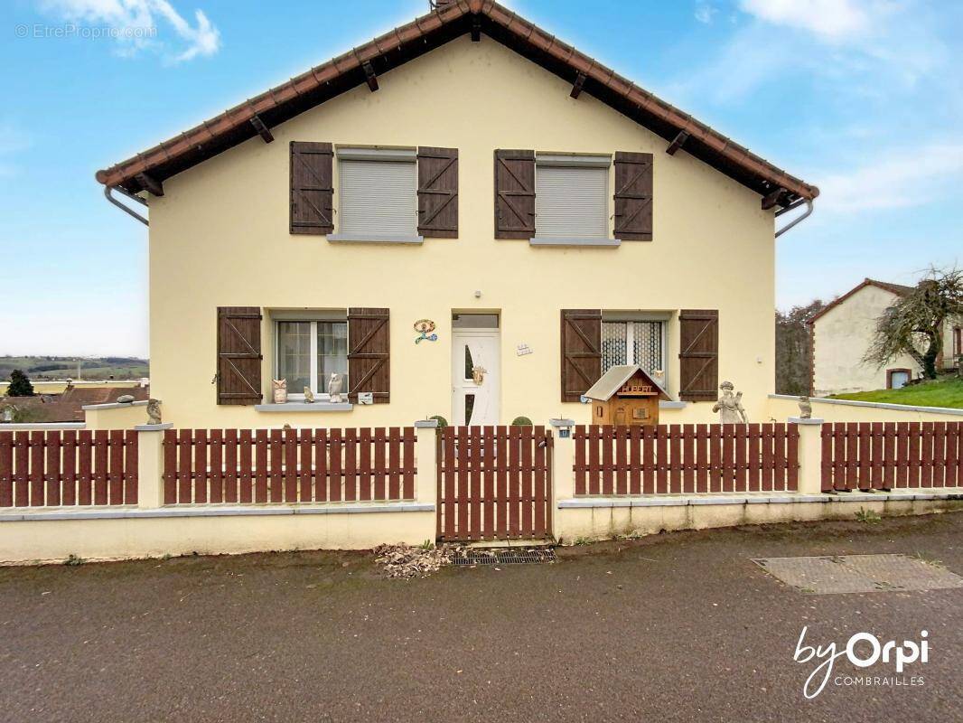 Maison à SAINT-ELOY-LES-MINES