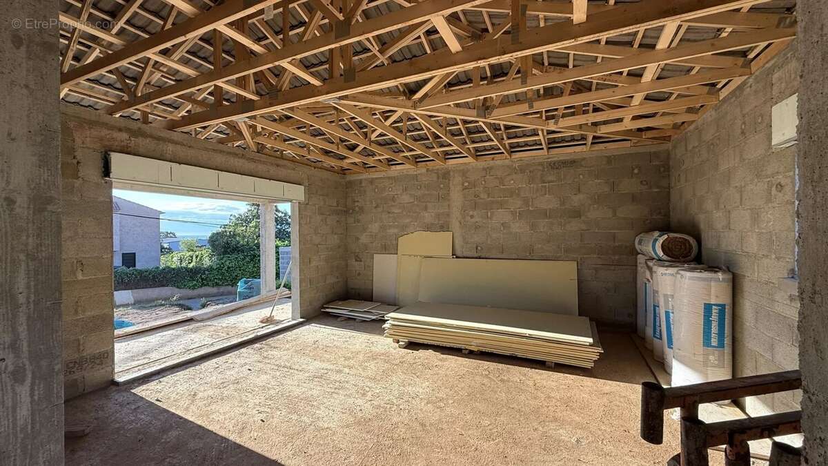 Maison à SANTA-LUCIA-DI-MORIANI